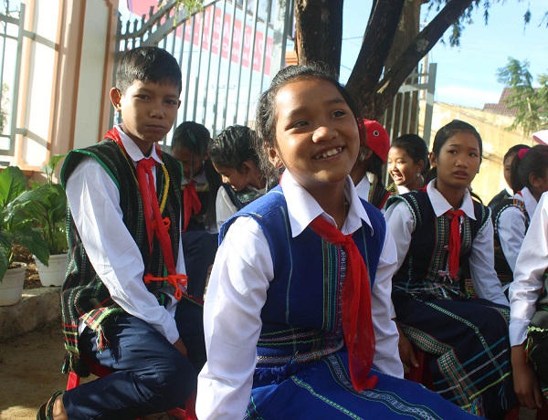 Ấn tượng hình ảnh chào mừng năm học mới trên cả nước