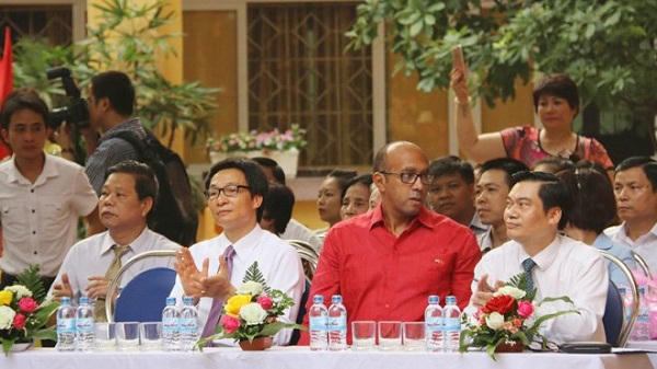 Ấn tượng hình ảnh chào mừng năm học mới trên cả nước