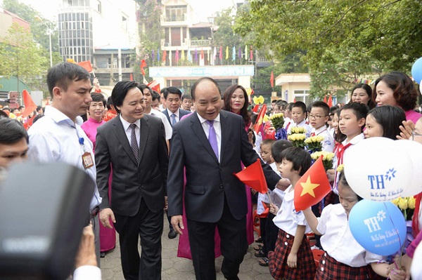 Ấn tượng hình ảnh chào mừng năm học mới trên cả nước