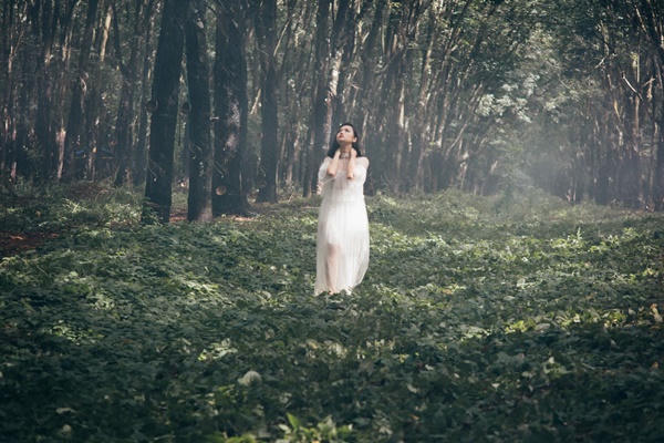 Miu Lê ra mắt MV mới đầy ma quái cho nhạc phim “Cô hầu gái”