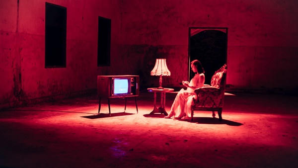 Miu Lê ra mắt MV mới đầy ma quái cho nhạc phim “Cô hầu gái”