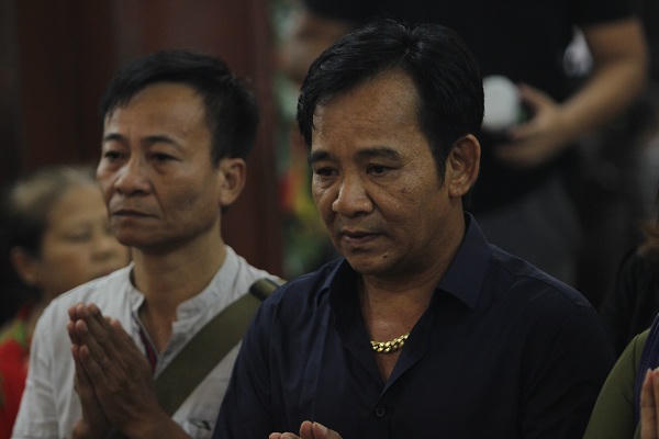 'Sao' tên tuổi nức nở tiễn biệt nghệ sĩ Hán Văn Tình