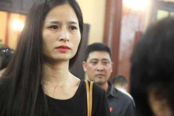 'Sao' tên tuổi nức nở tiễn biệt nghệ sĩ Hán Văn Tình