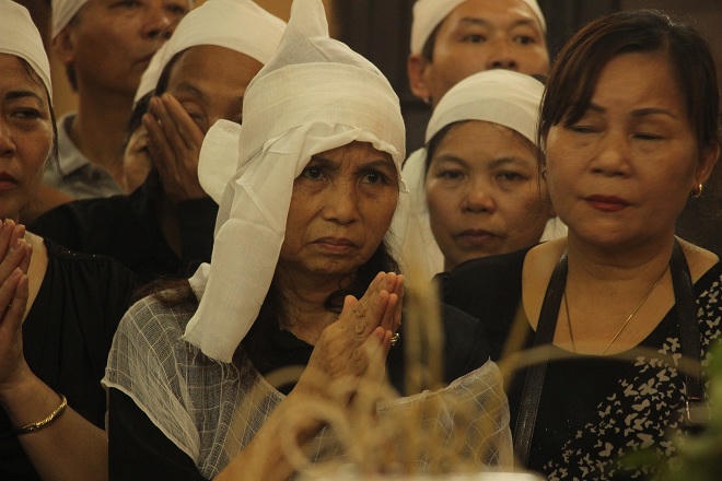 'Sao' tên tuổi nức nở tiễn biệt nghệ sĩ Hán Văn Tình