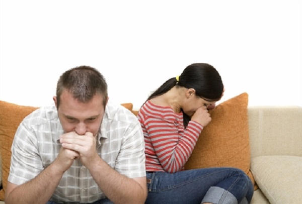 Vì sao các ông chồng lại có xu hướng “một cái lạ bằng tạ cái quen”?