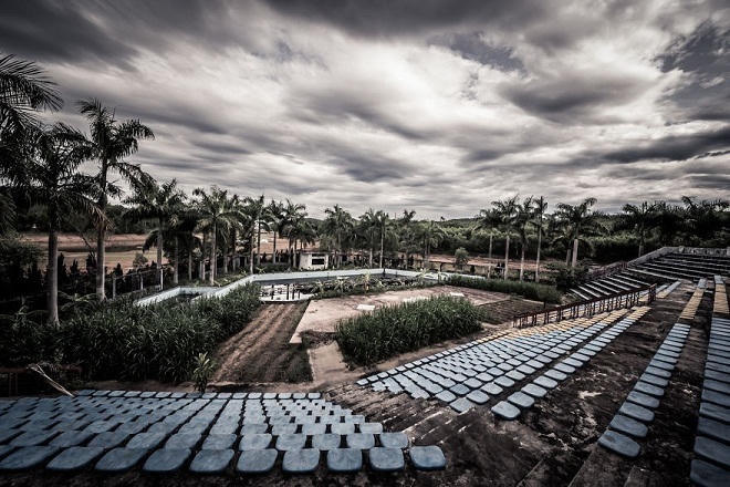 Nét ma mị đầy ám ảnh trong công viên bỏ hoang ở Huế