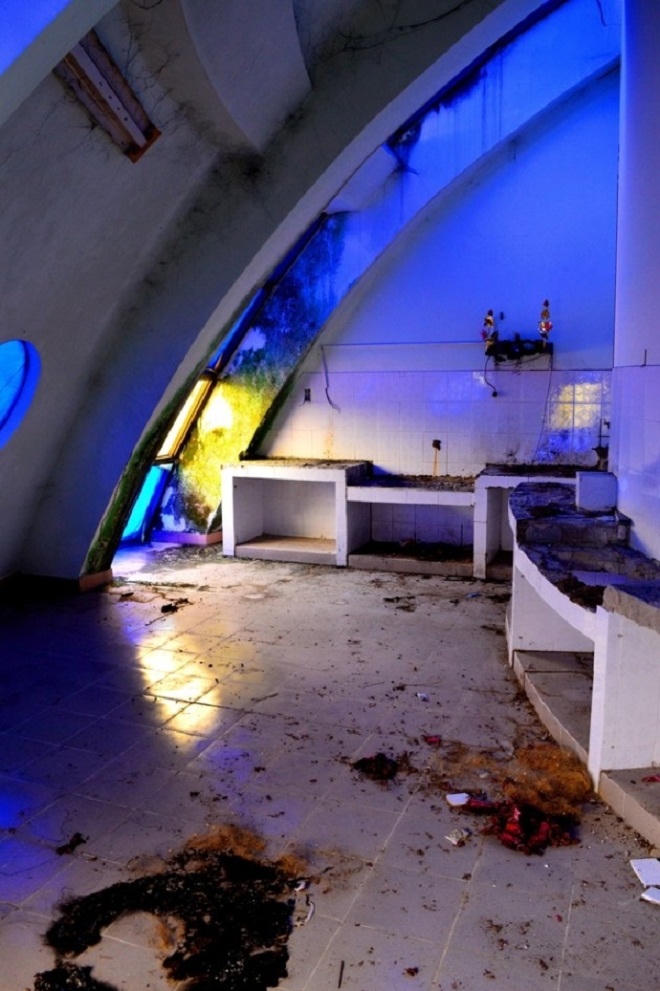 Nét ma mị đầy ám ảnh trong công viên bỏ hoang ở Huế