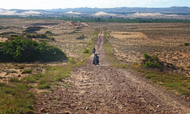 Cung đường chinh phục sa mạc cát lớn nhất Việt Nam