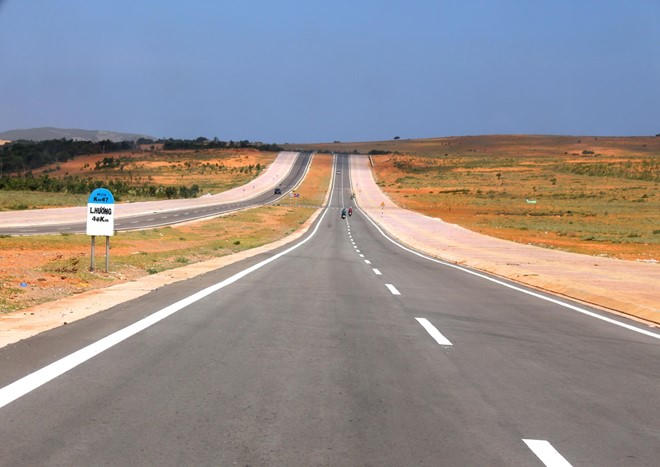 Cung đường chinh phục sa mạc cát lớn nhất Việt Nam