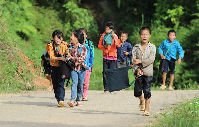 Trẻ vùng cao e thẹn chia sẻ ước mơ Tết Trung thu