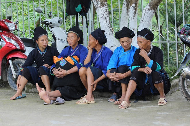 Trẻ vùng cao e thẹn chia sẻ ước mơ Tết Trung thu