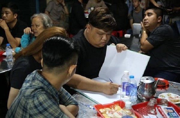 Ngân Quỳnh khóc nấc, Cát Phượng nén nỗi đau đến tiễn biệt Minh Thuận