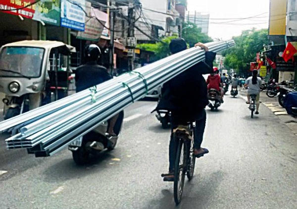 Lái xe 'chở tử thần' không quan tâm tới... mạng người khác