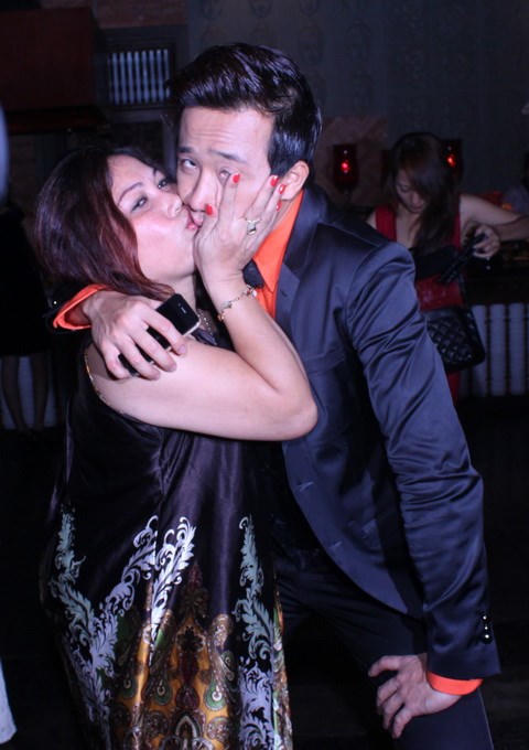 Lật lại những màn khóa môi của sao Việt khiến dư luận 'dậy sóng'