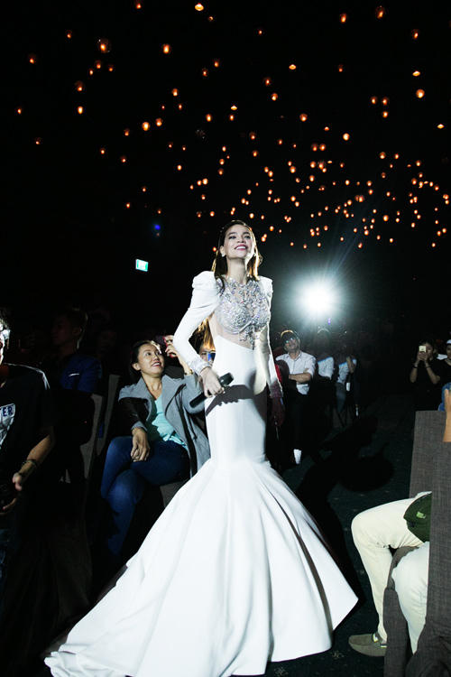 Hà Hồ đầy bất ngờ hát 'Chắc ai đó sẽ về' của Sơn Tùng