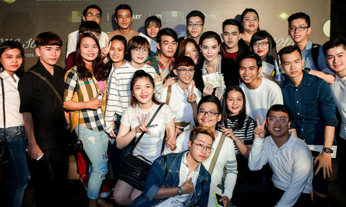 Hà Hồ đầy bất ngờ hát 'Chắc ai đó sẽ về' của Sơn Tùng