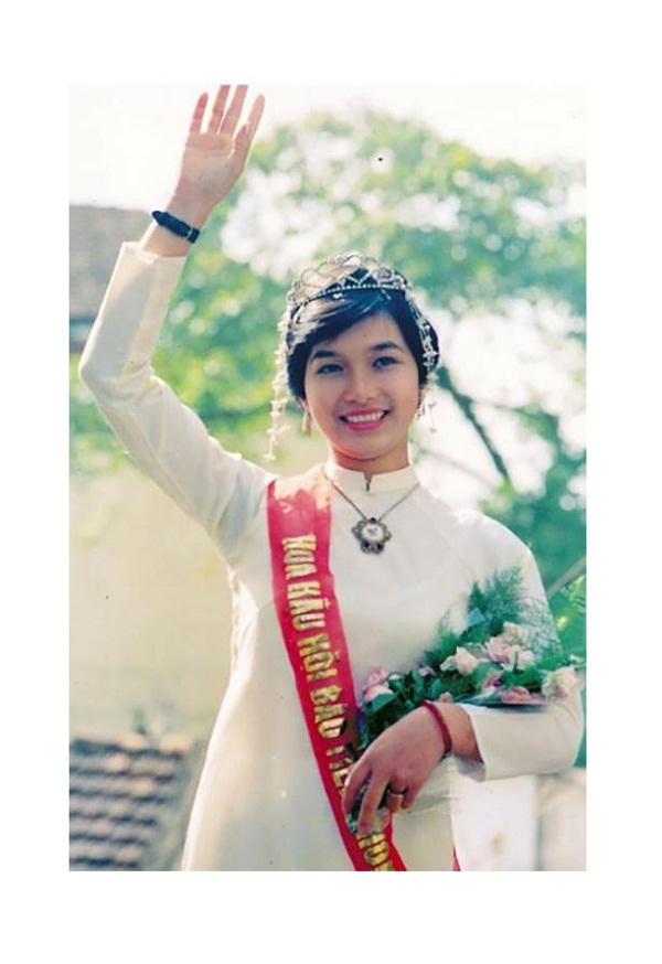 Ngắm vẻ đẹp của Hoa hậu Việt Nam đầu tiên