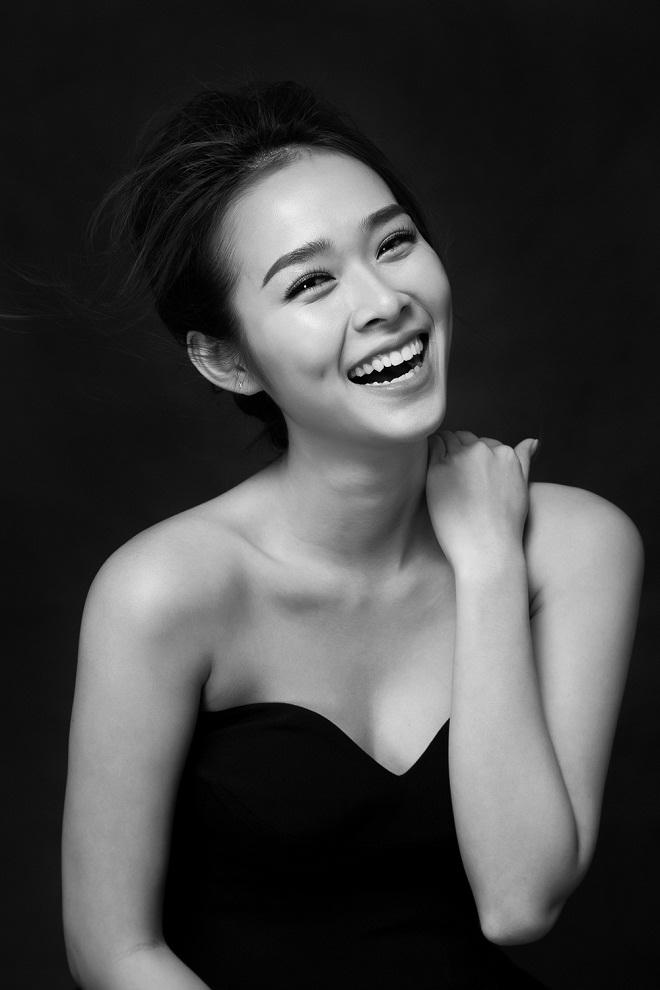 Diệp Bảo Ngọc khoe nét xuân sắc rạng ngời