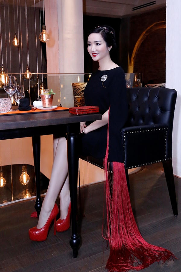 Hoa hậu Giáng My đọ sắc cùng Đặng Thu Thảo