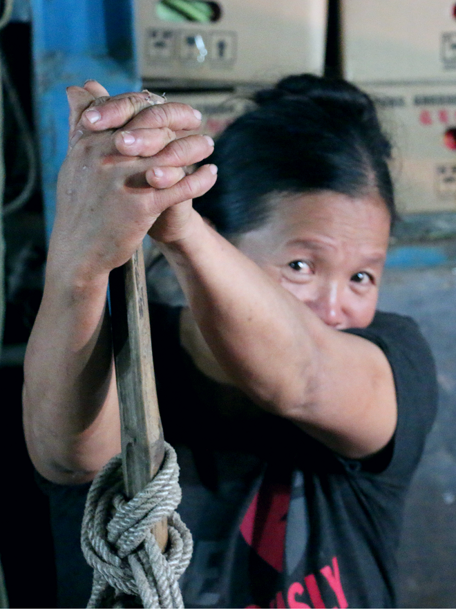 Đêm 20/10 nhọc nhằn của những người đàn bà gánh việc đàn ông