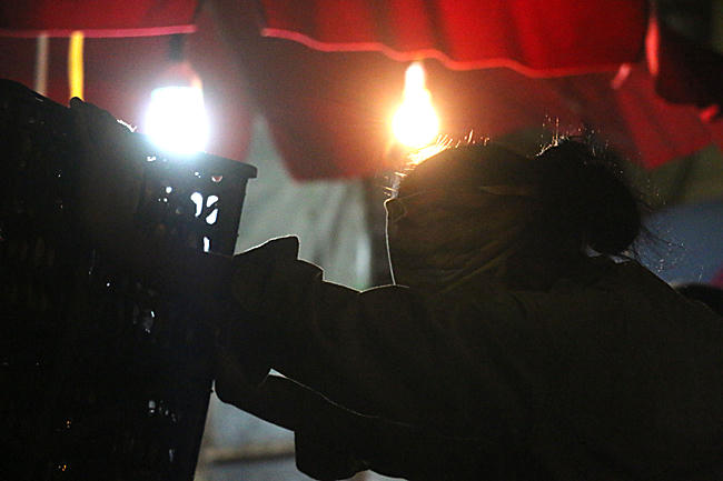 Đêm 20/10 nhọc nhằn của những người đàn bà gánh việc đàn ông