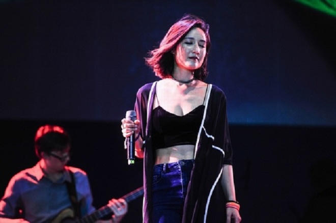  Tùng Dương “quẩy” hết mình với khán giả Hoàng Thành Thăng Long.