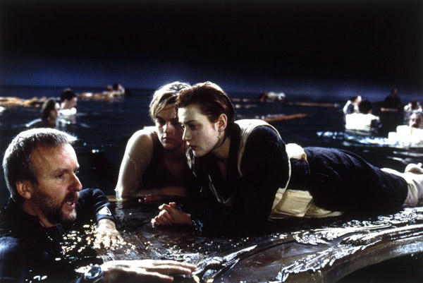 Tiết lộ ảnh hậu trường cực 'độc' của phim 'Titanic'