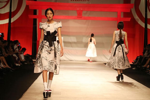 Nam Em “hóa gái Nhật” lạnh lùng sau cuộc thi Hoa hậu Trái đất 2016