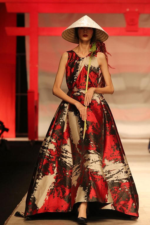 Nam Em “hóa gái Nhật” lạnh lùng sau cuộc thi Hoa hậu Trái đất 2016