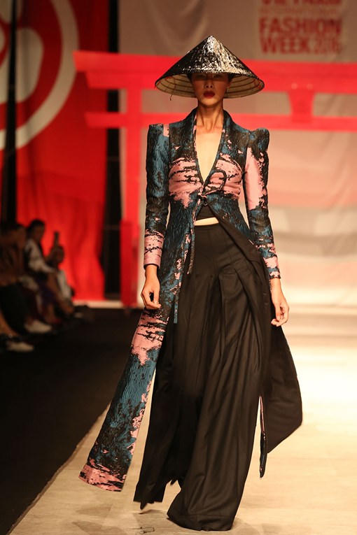 Nam Em “hóa gái Nhật” lạnh lùng sau cuộc thi Hoa hậu Trái đất 2016