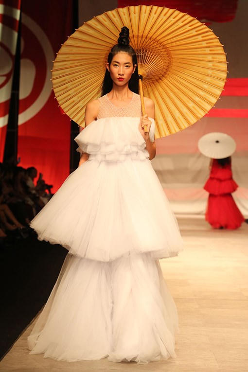 Nam Em “hóa gái Nhật” lạnh lùng sau cuộc thi Hoa hậu Trái đất 2016