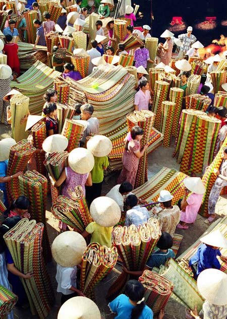 Về thăm làng chiếu Định Yên 