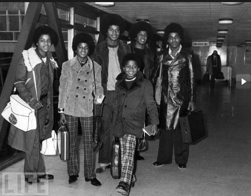 Những khoảnh khắc đáng nhớ trong đời Michael Jackson
