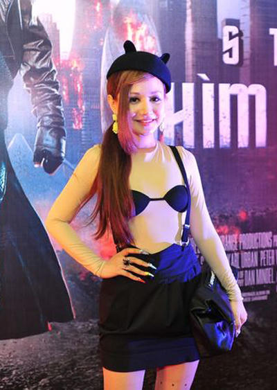 Khán giả 'trố mắt' tước phong cách lạ - dị của sao Việt 