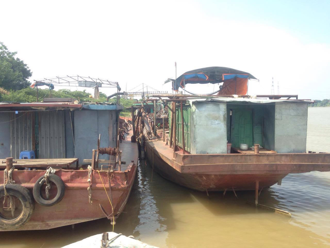 Mánh khóe “né” cơ quan chức năng của “cát tặc”