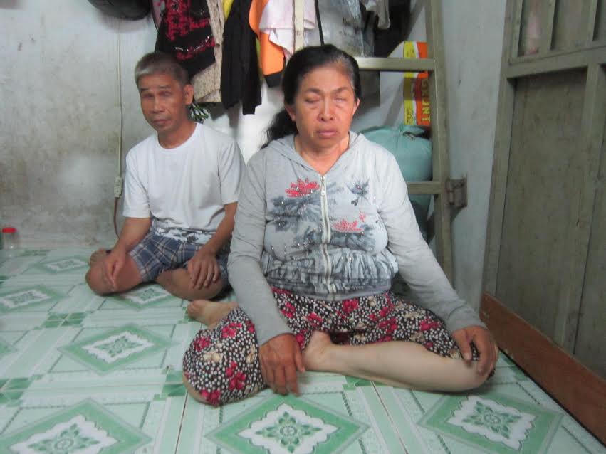 Nỗi niềm người phụ nữ đặc biệt hát bên đường TP HCM