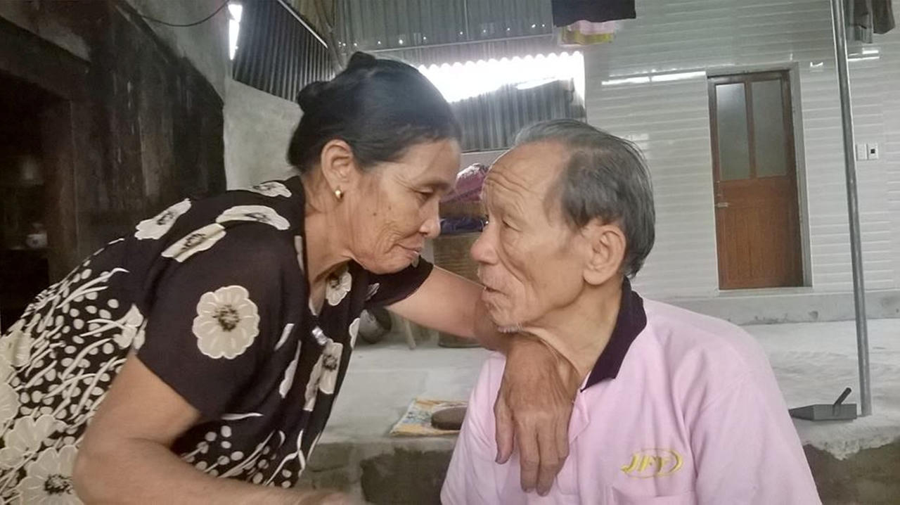 Người vợ gần 50 năm tôn thờ người yêu của chồng như ruột thịt