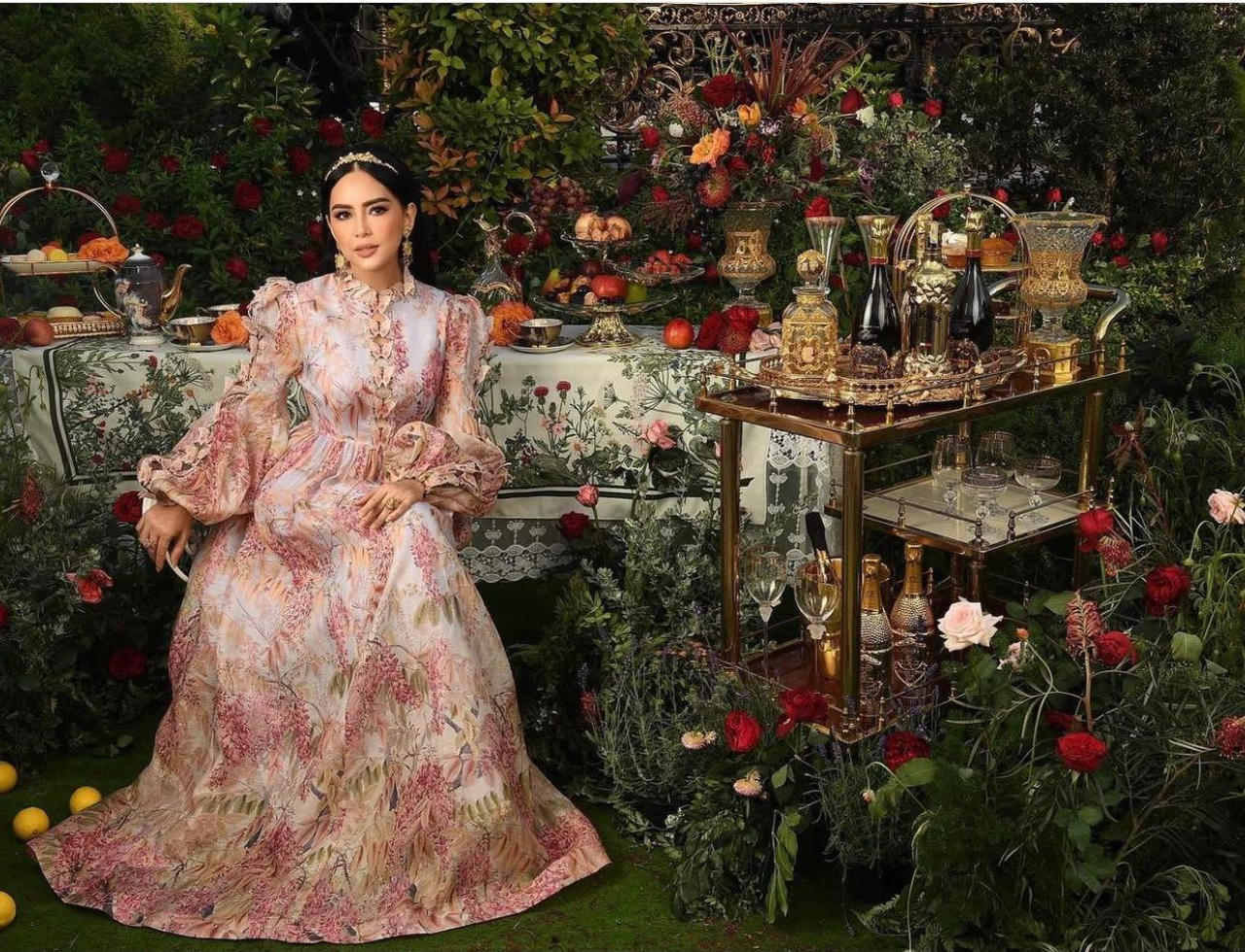 Phu nhân tỷ phú Johnathan Hạnh Nguyễn nhận giải Doanh nhân Châu Á 2021