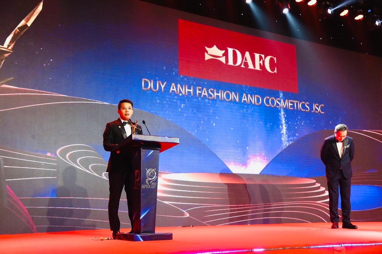 Công ty thời trang của “Vua hàng hiệu” giật giải doanh nghiệp phát triển nhanh của châu Á Thái Bình Dương