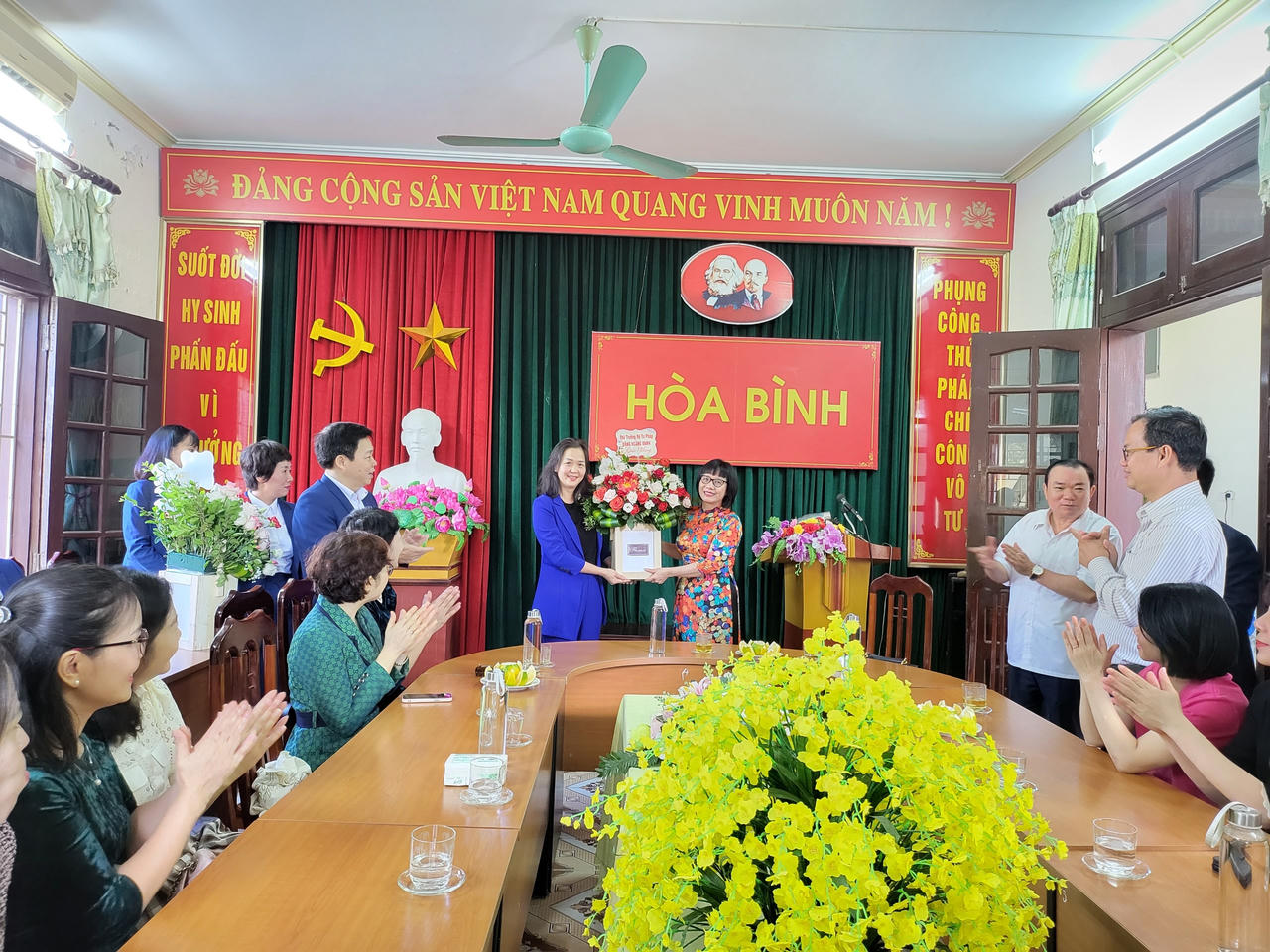 Công đoàn Bộ Tư pháp: Sôi nổi hoạt động tìm hiểu, giáo dục truyền thống