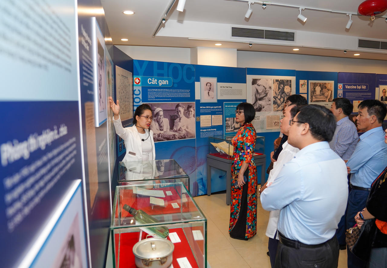 Công đoàn Bộ Tư pháp: Sôi nổi hoạt động tìm hiểu, giáo dục truyền thống