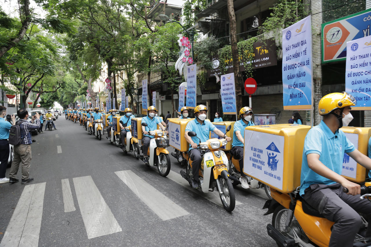 “Bảo hiểm xã hội - điểm tựa của bạn và gia đình”