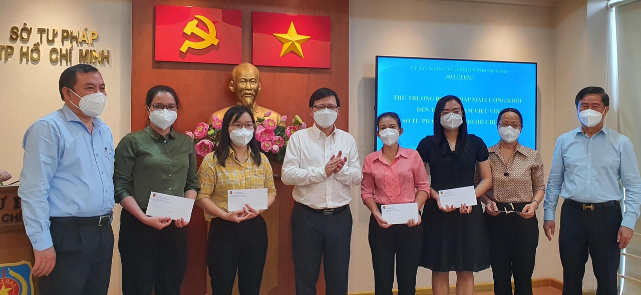 Thứ trưởng Bộ Tư pháp Mai Lương Khôi thăm, làm việc với Sở Tư pháp TP HCM