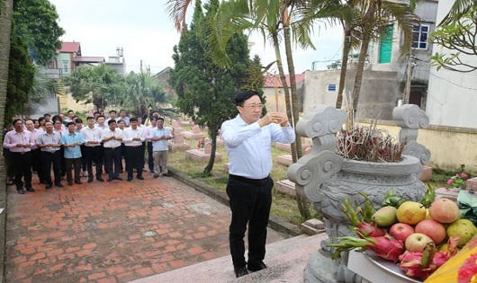 Ngân hàng Chính sách xã hội thực hiện nhiều hoạt động kỉ niệm ngày Thương binh, liệt sỹ