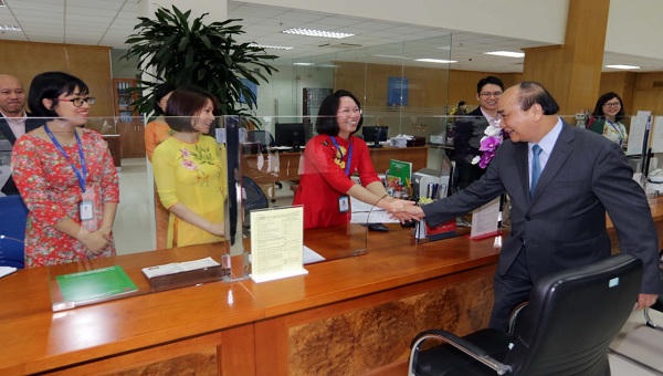 Thăm “kênh vốn của người nghèo” đầu năm mới, Thủ tướng nhắn nhủ: “Đầu tư cho con người là quan trọng nhất”