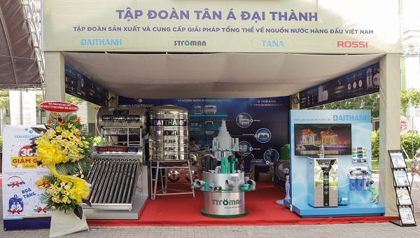 Gian hàng Tân Á Đại Thành hút khách  tại Triển lãm Vietbuild