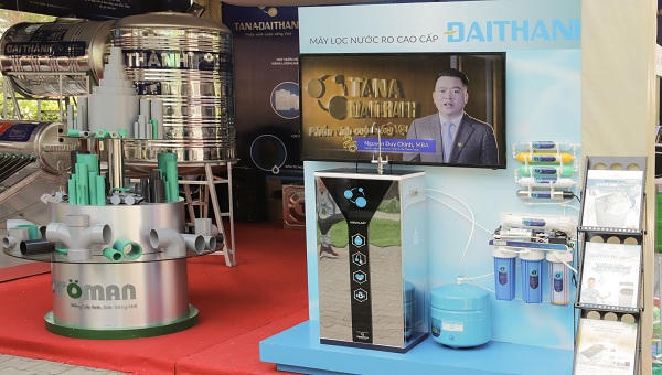 Gian hàng Tân Á Đại Thành hút khách  tại Triển lãm Vietbuild