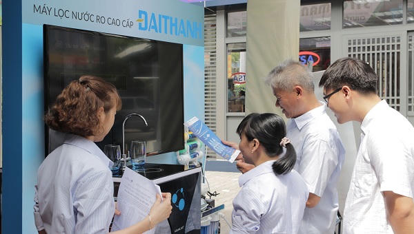 Gian hàng Tân Á Đại Thành hút khách  tại Triển lãm Vietbuild