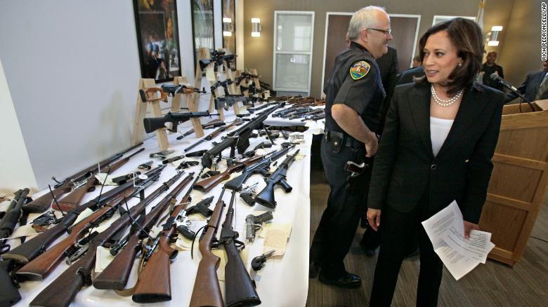 Con đường bà Kamala Harris làm nên lịch sử