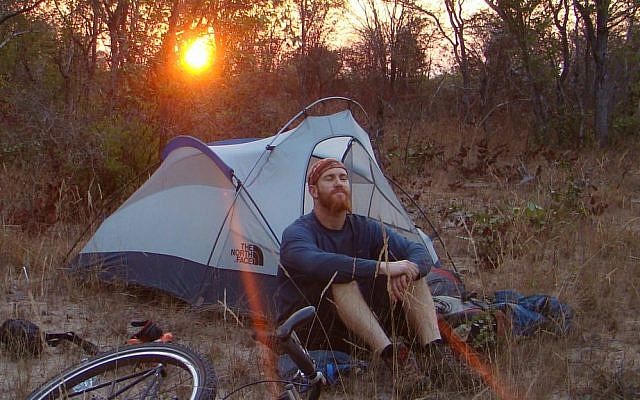 Người đàn ông Israel đạp xe vòng quanh thế giới bị chết vì tai nạn giao thông ngay gần nhà